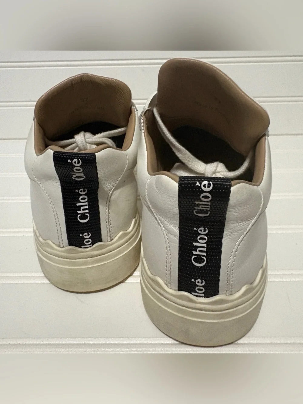 CHLOE Lauren White Leather Scallop Sneakers Shoes Womens Size 37 US Size 7